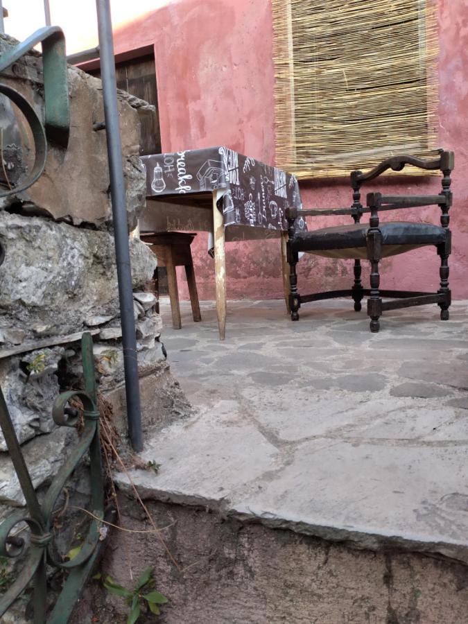 Medieval Village B&B Ne Ngoại thất bức ảnh